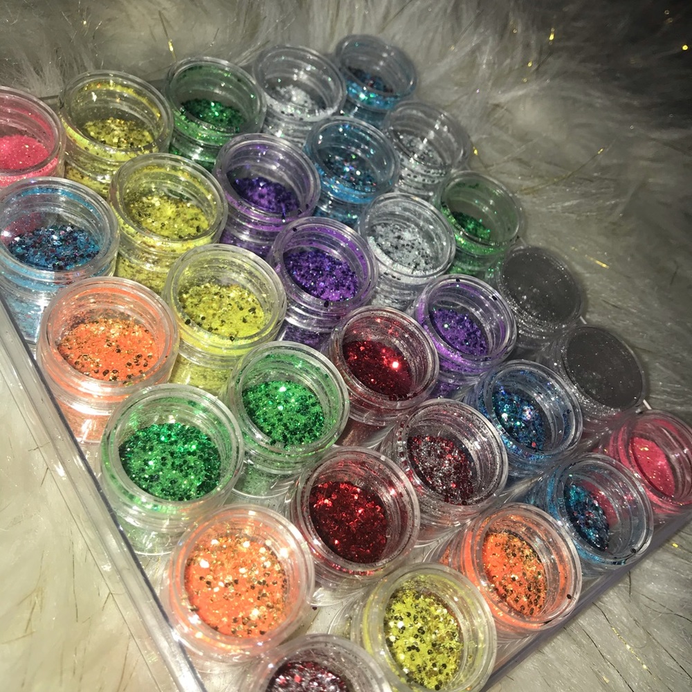 Eyeshadow glitter
